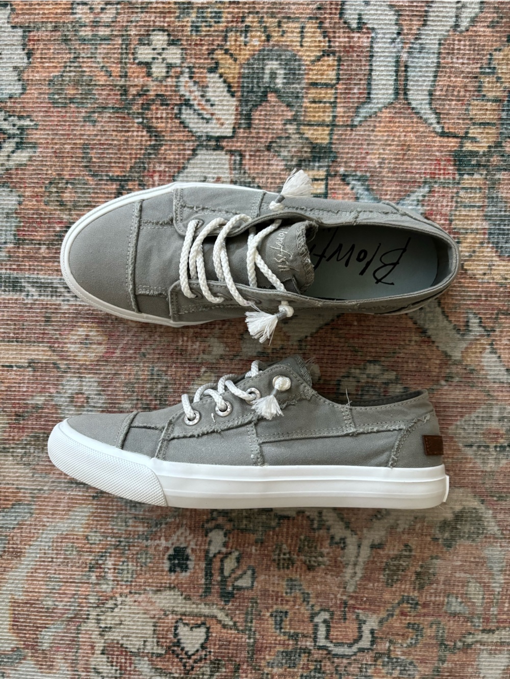🍃🦋 Blowfish Malibu Canvas Distressed Slip On Sneakers - Picture 6 of 8